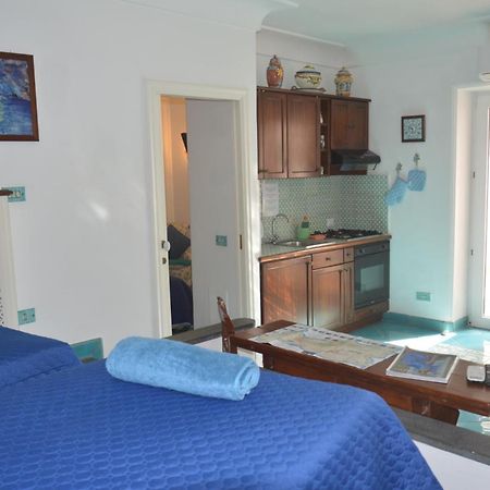 Augustus Park Capri Center Apartment Bagian luar foto