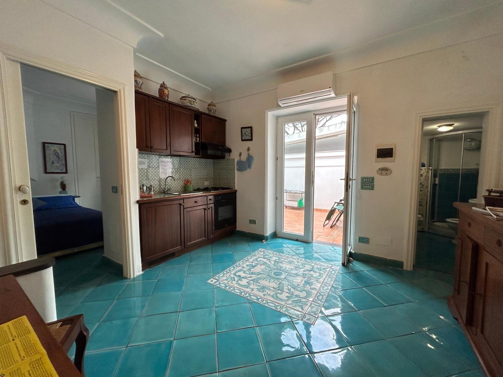 Augustus Park Capri Center Apartment Bagian luar foto