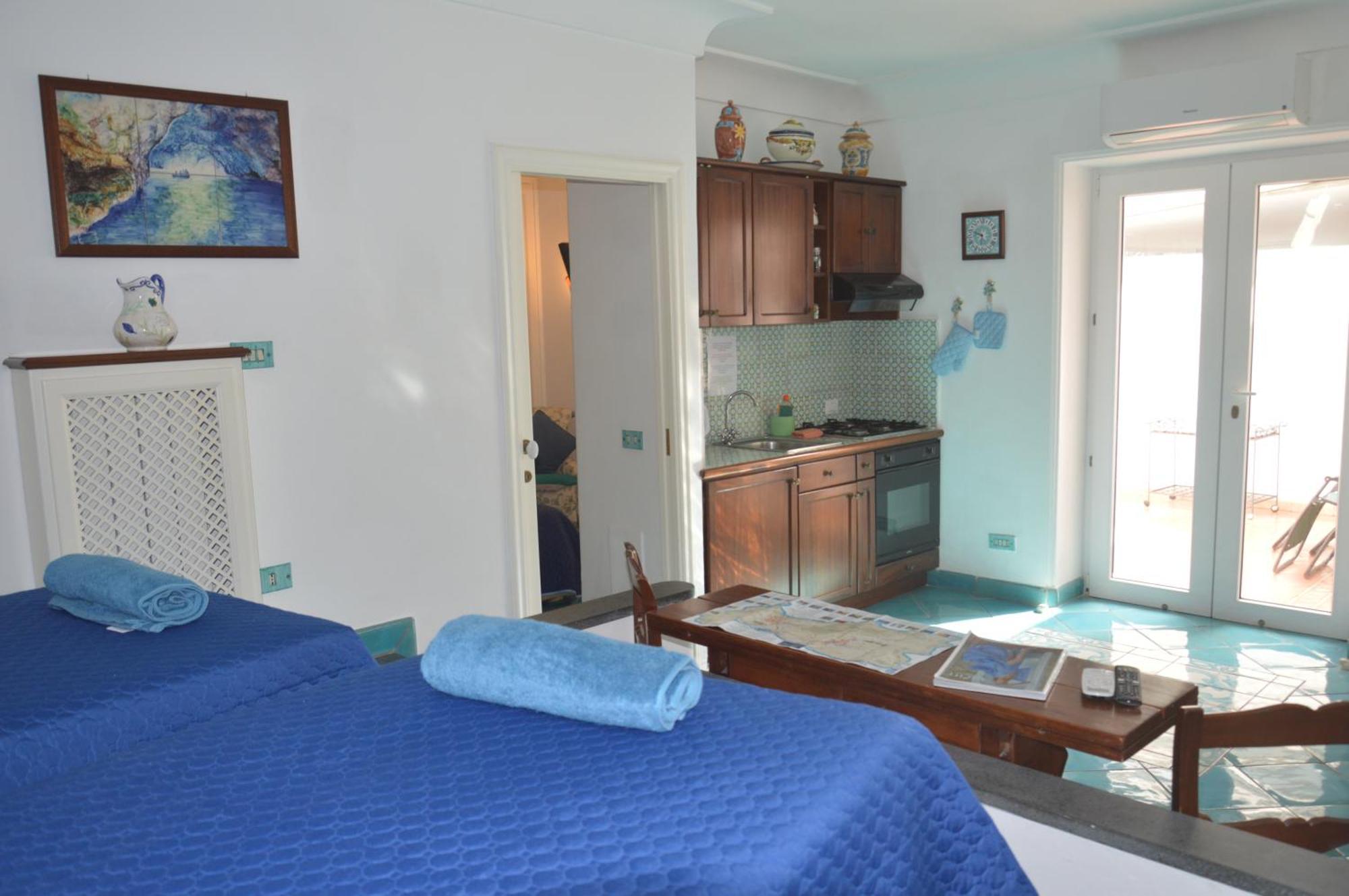 Augustus Park Capri Center Apartment Bagian luar foto